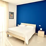 Pantarei Palace B&B 레테레