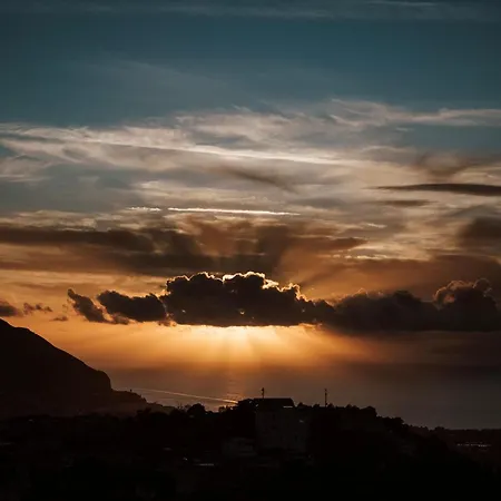 فندق مبيت وإفطار Pantarei Palace 4*