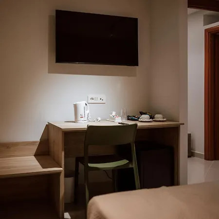 Pantarei Palace Lettere