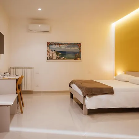 Pantarei Palace Lettere