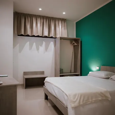 Pantarei Palace Lettere
