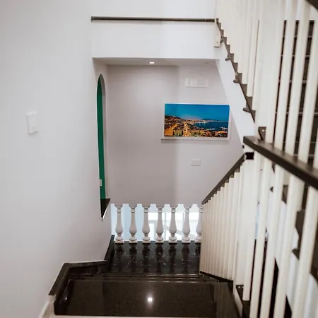 Alojamento de Acomodação e Pequeno-almoço Pantarei Palace Lettere