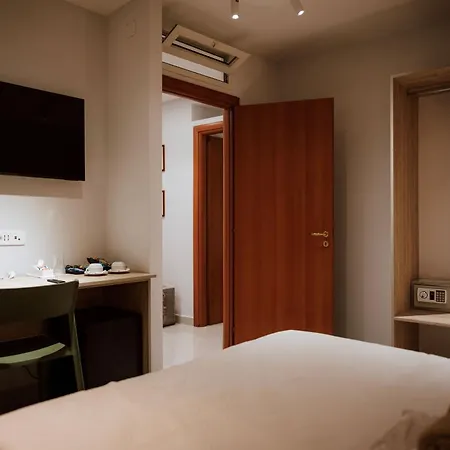 Pantarei Palace 4*